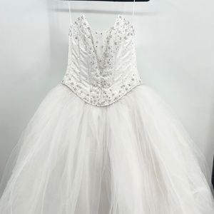 Lovely Princess Ball Gown Wedding Dress